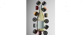 Kabuto de B!POD : bouchons sous vide colorés autour d’une bouteille de vin, design modulaire et précision au service de l’œnologie.