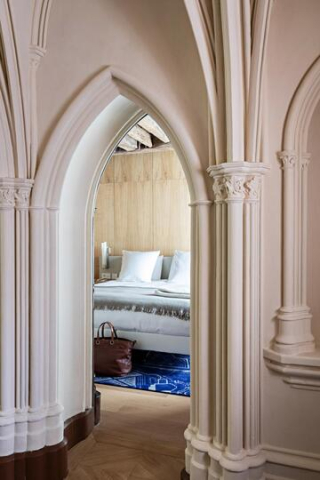 Chambre élégante du Domaine Reine Margot MGallery